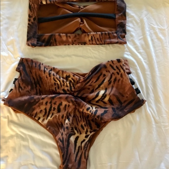 High waisted animal print - Picture 3 of 3